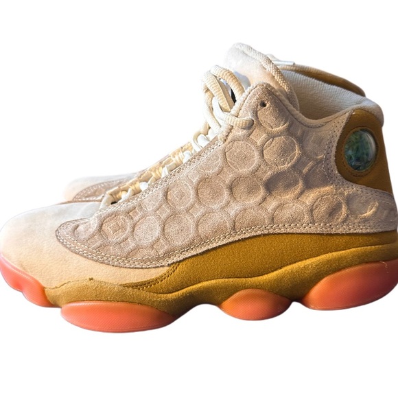 WOMEN’S JORDAN ‘B’ RETRO 2013 SIZE 8 SUEDE - Picture 4 of 16